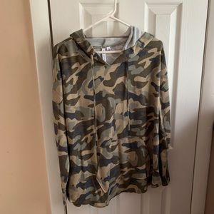 Hooded camo shirt